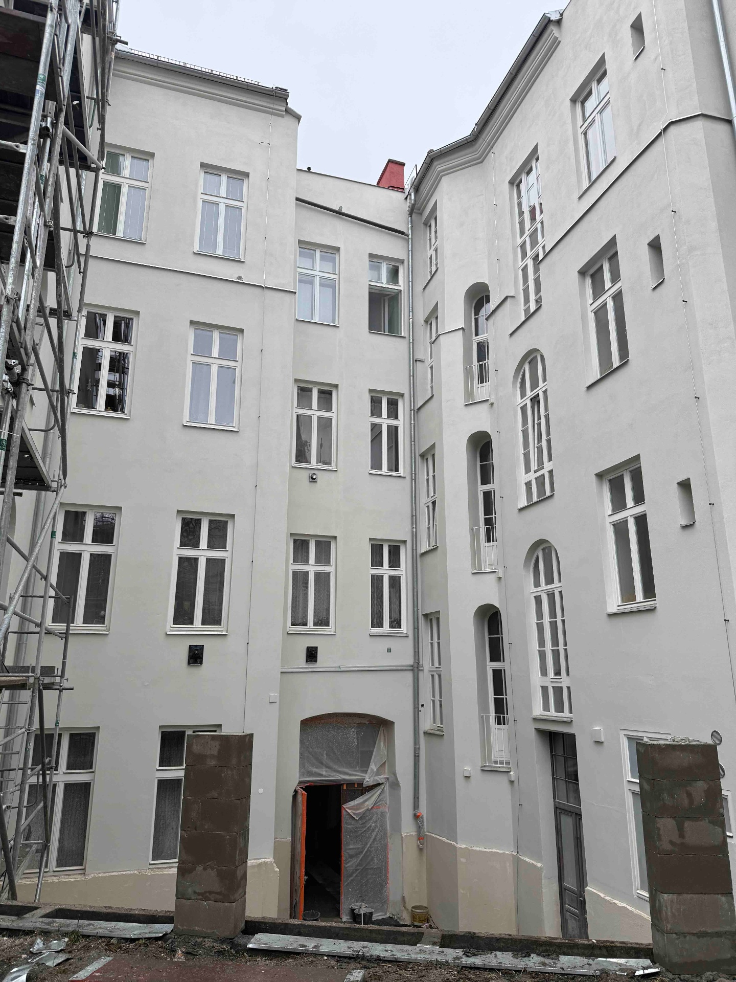 Renovace venkovního povrchu – Po